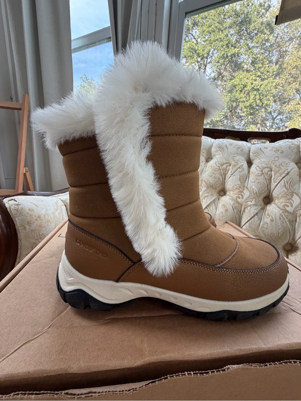 New Never Used Lands' End Brown Winter Boot with White Faux Fur Trim 9